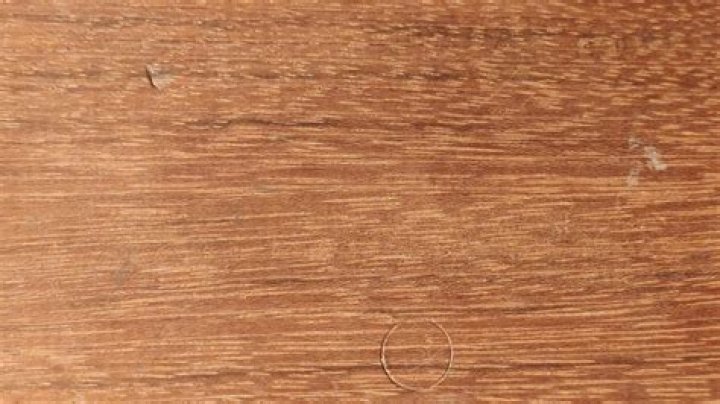 Does Jatoba hardwood change color